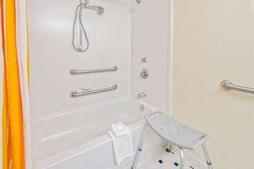 هتل La Quinta By Wyndham Salt Lake City Airport