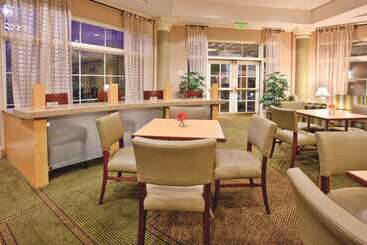 هتل La Quinta By Wyndham Winston Salem