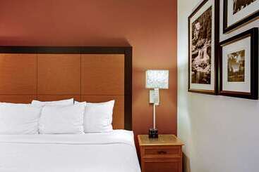 هتل La Quinta By Wyndham Winston Salem