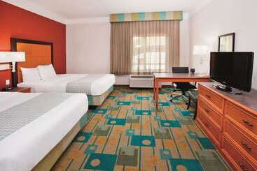 هتل La Quinta By Wyndham Winston Salem