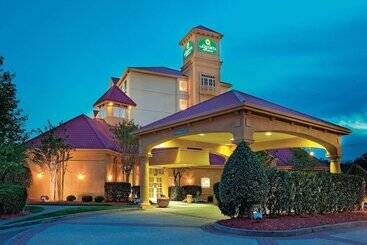 هتل La Quinta By Wyndham Winston Salem