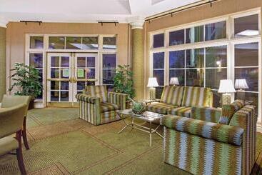 هتل La Quinta By Wyndham Winston Salem