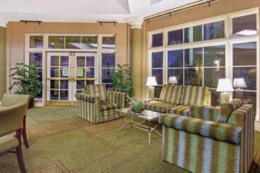 هتل La Quinta By Wyndham Winston Salem