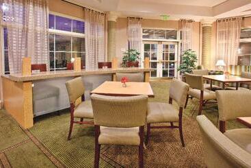 هتل La Quinta By Wyndham Winston Salem