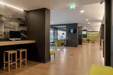 Neat Hotel Avenida