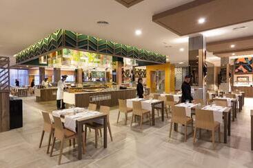 Hotel Riu Vistamar - All Inclusive