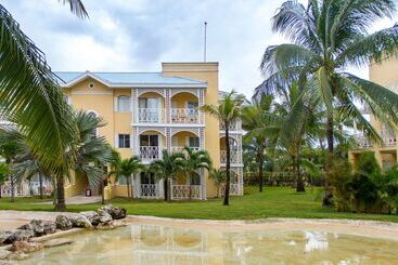 هتل Royal Hideaway Playacar All Inclusive Adults Only Resort