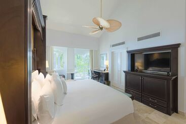 هتل Royal Hideaway Playacar All Inclusive Adults Only Resort