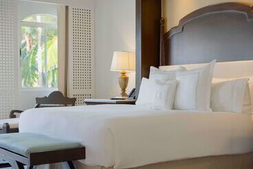 هتل Royal Hideaway Playacar All Inclusive Adults Only Resort