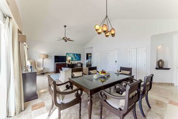 هتل Royal Hideaway Playacar All Inclusive Adults Only Resort