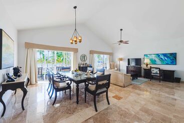 هتل Royal Hideaway Playacar All Inclusive Adults Only Resort