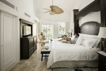 هتل Royal Hideaway Playacar All Inclusive Adults Only Resort