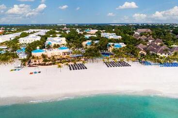 هتل Royal Hideaway Playacar All Inclusive Adults Only Resort