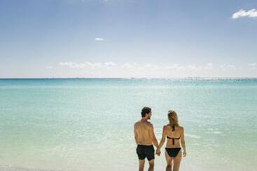 هتل Royal Hideaway Playacar All Inclusive Adults Only Resort