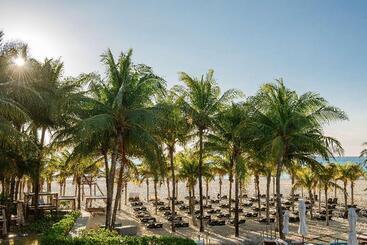 هتل Royal Hideaway Playacar All Inclusive Adults Only Resort