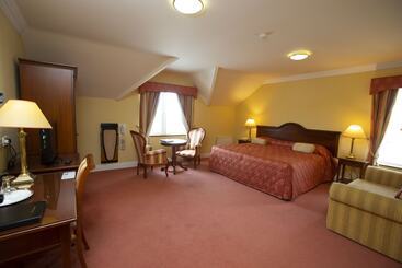 هتل The 19th Golf Lodge