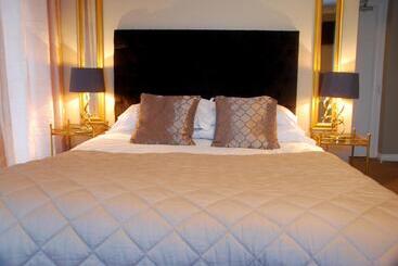 هتل The Metropole