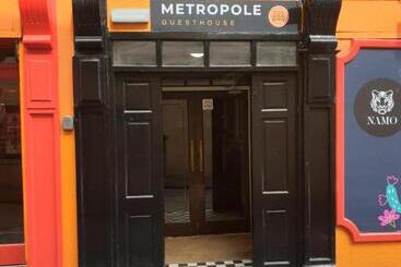 هتل The Metropole