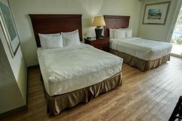 Treasure Island Hotel And Marina