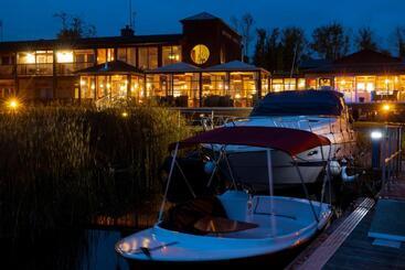هتل Wineport Lodge