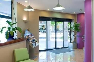 اقامتگاه Madame Vacances Résidence Les Consuls De La Mer
