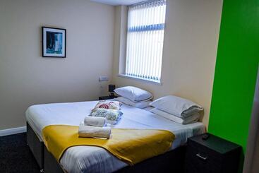 Lymedale Suites - Newcastle Under Lyme