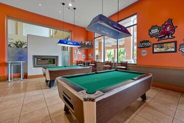 Regal Oaks Resort Vacation Townhomes By Idiliq   Free Private Hot Tub!