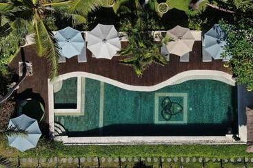 تختخواب و صبحانه Coco Verde Bali Resort