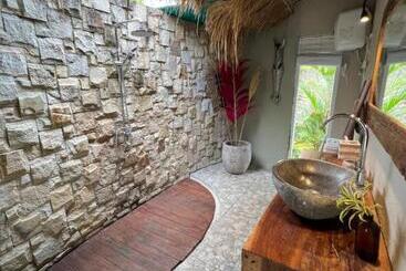 تختخواب و صبحانه Coco Verde Bali Resort