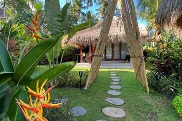 تختخواب و صبحانه Coco Verde Bali Resort
