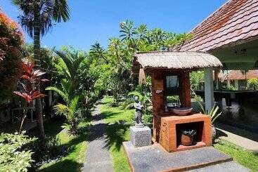 민박 Agung Wiwin Homestay & Restaurant