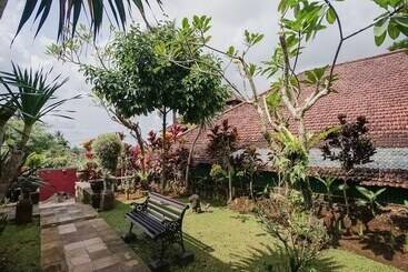 هتل Balam Bali Villa