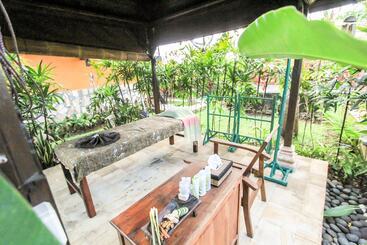 هتل Balam Bali Villa