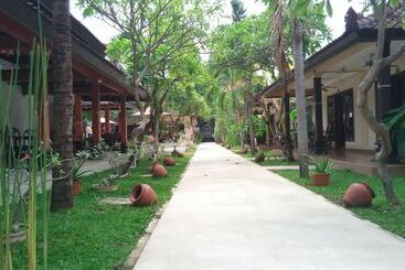 هتل Melamun