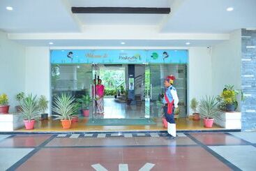 هتل Vishal Prakruthi Resorts