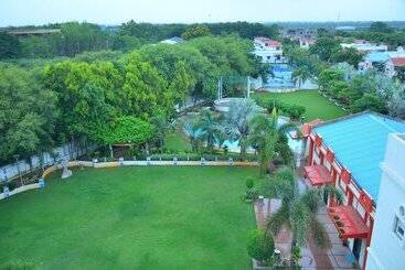 هتل Vishal Prakruthi Resorts