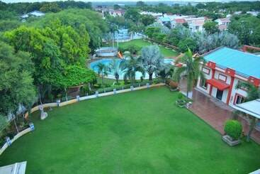 هتل Vishal Prakruthi Resorts