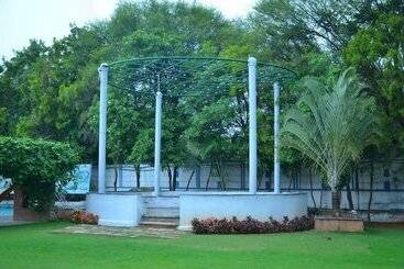 هتل Vishal Prakruthi Resorts
