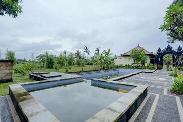 هتل Astiti Graha Tanah Lot By Oyo Rooms