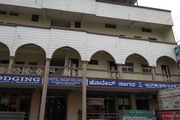 فندق Iroomz  Sagar Deluxe