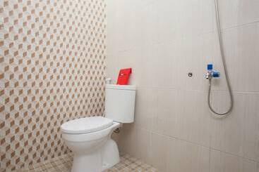 هتل Reddoorz Syariah Plus Near Banyuwangi Airport