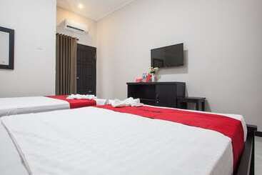 هتل Reddoorz Syariah Plus Near Banyuwangi Airport