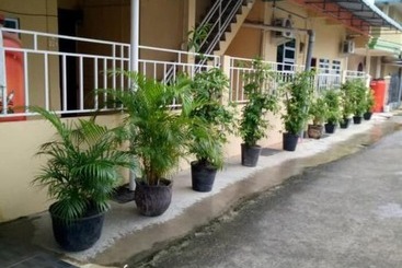 هتل Tachi Stay Guesthouse Syariah