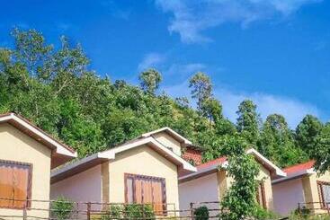 Skywood Resort Shoghi