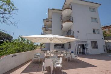 Apartamentos Ar Muntanya Mar