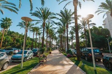 هتل Alanda  Marbella