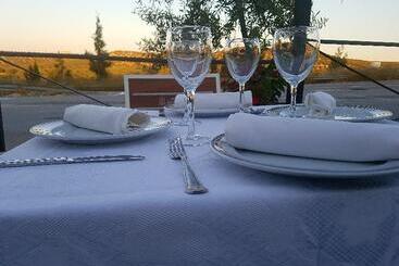 Albenzaire Hotel Asador - Fuensanta