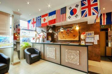 هتل Antares Hostel