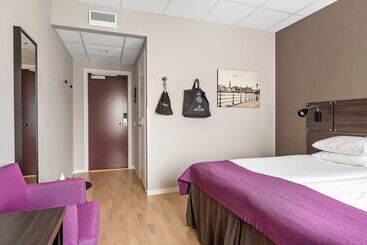 هتل Best Western Plus Park Airport