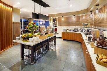 هتل Doubletree By Hilton San Francisco Airport North Bayfront